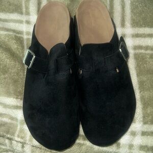 Universal Thread Black Suede Mules